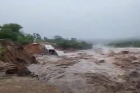 Vanredno stanje u tri američke države zbog dolaska tropske oluje Ofelija