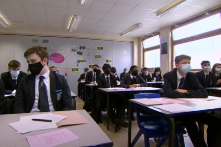 SLOVENIJA: Maske „padaju“ u školama!