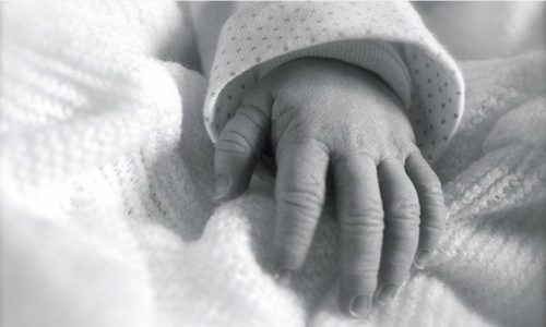 DETALJI NEOPISIVE TUGE Zatražena obdukcija bebe koja je umrla kod kuće