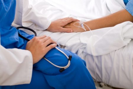 ZBOG BIZARNOG RAZLOGA OSTALA KRATKA ZA 75 MARAKA Bolnica naplatila pacijentkinji plakanje