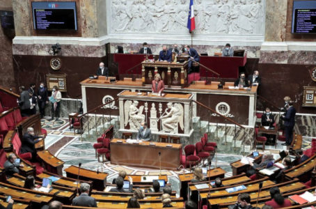 ČUJE SE VAPAJ „ZAŠTITITE NAS OD KINE“ Francuski parlament osudio GENOCID nad Ujgurima
