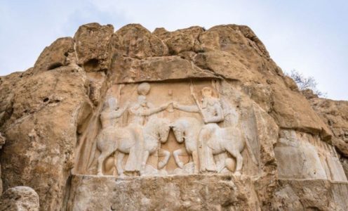 JEDNO OD NAJVAŽNIJIH NALAZIŠTA PERSIJSKE KULTURE: Nakš-e Rustam – grobnice ahemenidskih kraljeva (FOTO)