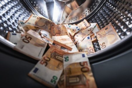 PRANJE NOVCA PUT DO NEKRETNINA! VIŠE od 105 miliona maraka “OPRANOG NOVCA” otkriveno u LEGALNIM novčanim tokovima u BiH