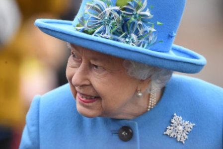 POSLJEDNJE PUTOVANJE ELIZABETE II Kovčeg sa tijelom kraljice iz Edinburga stigao u London: Građani će čekati u redu i po 30 časova da se oproste od nje