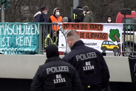 Njemačkoj PRIJETE VEĆE BLOKADE! Aktivisti „GASE“ GRADOVE jedan po jedan!