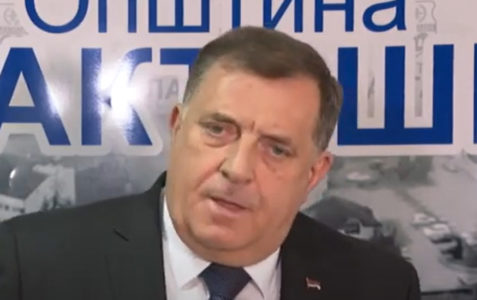 VIŠE SE NE SMIJE DESITI DA NEKO PRIĐE I PUCA U GLAVU POLICAJCU Dodik najavio nove mjere za zaštitu policajaca