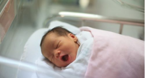 NAJRADOSNIJI PLAČ U Srpskoj rođena 21 beba