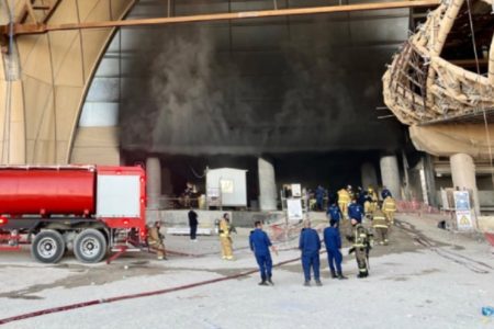 AERODROM U PLAMENU, šest vatrogasnih ekipa se bori sa vatrom! (FOTO)