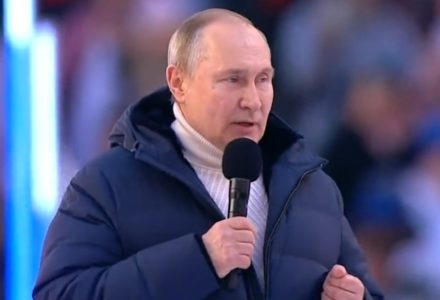 MOSKVA: Putin „NESTAO“ tokom govora na stadionu Lužnjiki (VIDEO)