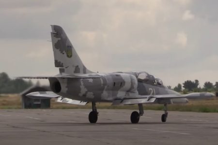RUSKA AVIJACIJA oborila ukrajinski borbeni avion!