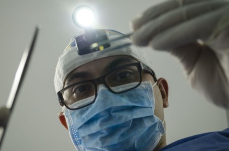MASNA ZARADA: Zubar namjerno kvario zube da bi pacijentima naplaćivao više