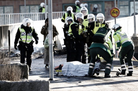 ŽESTOKI NEMIRI U ŠVEDSKOJ! Na protestima ranjene tri osobe