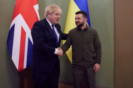 BORIS DŽONSON: Ukrajinske vojnike obučavamo u Velikoj Britaniji