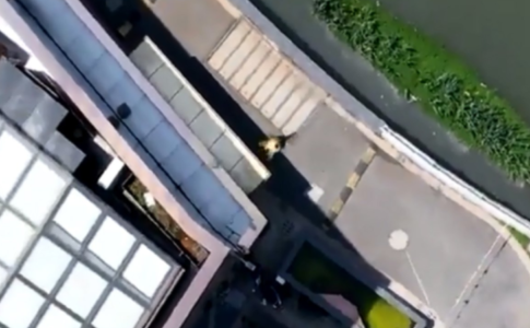 DEFINICIJA SNALAŽLJIVOSTI! Kinez u lokdaunu iskoristio dron da peca! (VIDEO)
