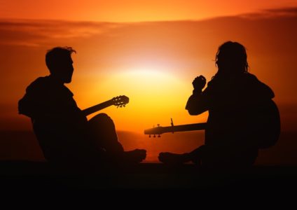 Zašto ljudi vole pjesme o raskidima čak i kada su u sretnim vezama?