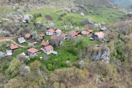 FENOMEN U KOTOR VAROŠI: Dunići, selo ni na nebu ni na zemlji