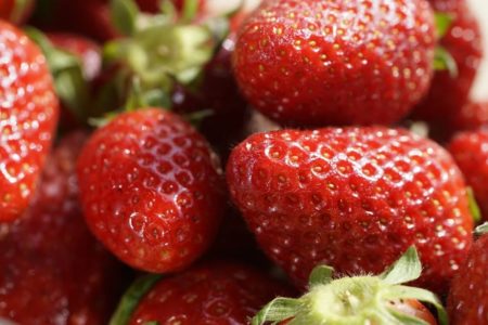 EPIDEMIJA HEPATITISA SE PROŠIRILA PREKO JAGODA Amerika i Kanada apelovale na kupce da ne kupuju voće