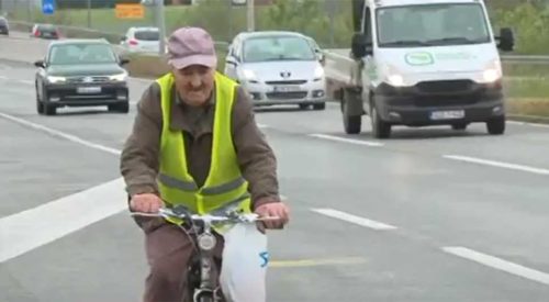 90-godišnji Radoslav Ivanović biciklom na slavu