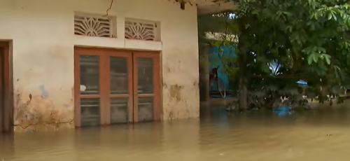 OGROMNE PADAVINE U INDIJI! Najmanje 11 ljudi poginulo u poplavama i klizištima