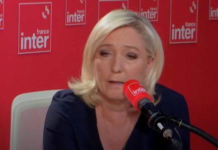 MARIN LE PEN SE POVLAČI SA ČELA STRANKE Liderka francuske „desnice“ prelazi u parlament