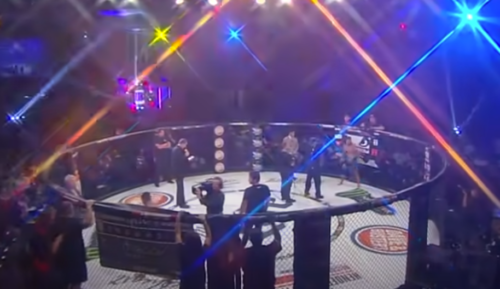 MASOVNA TUČA MMA borci borbu iz ringa „prebacili“ na ulicu (VIDEO)
