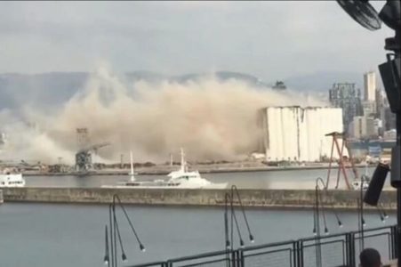 DRAMA U BEJRUTU! Grad u oblaku prašine i dima (VIDEO)