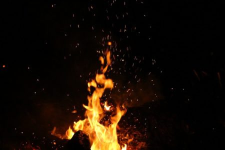 UHAPŠEN PIROMAN U HRVATSKOJ Sredovječni čovjek namjerno palio novine i suvu travu, jedan požar se oteo kontroli