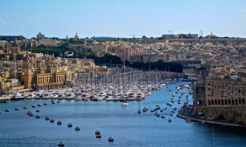 UŽASNA IZDAJA Djevojka sa 100 evra u džepu otišla na Maltu da bi živjela sa momkom, kad je stigla zatekla je pakao