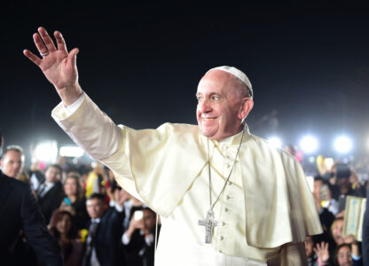 Papa Franjo u društvu mališana proslavlja 87. rođendan
