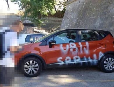 U HRVATSKOJ NIŠTA NOVO Vandali išarali automobil sa srpskim tablicama: Ubij Srbina (FOTO)