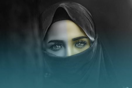 SVE OŠTRIJI ISLAMSKI KODEKS Iran će kažnjavati žene koje skidaju hidžab