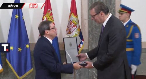 VUČIĆ IZRIČIT Može i Bajden da me zove, Europrajda neće biti; Odlikovao ministra spoljnih poslova Kube Ordenom srpske zastave prvog stepena