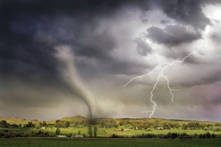 STRAHUJE VIŠE MILIONA LJUDI Izdato upozorenje na tornado u SAD-u