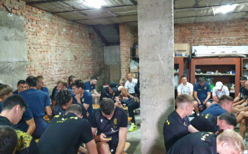 POČELO PRVENSTVO UKRAJINE Fudbaleri Ruha iz Lavova i Metalista prije i za vrijeme utakmice morali ići u sklonište