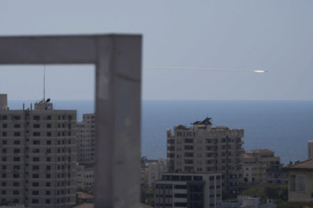 MEĐU ŽRTVAMA 15 DJECE I ČETIRI ŽENE Rakete odjekivale južnim Izraelom, prekršen prekid vatre