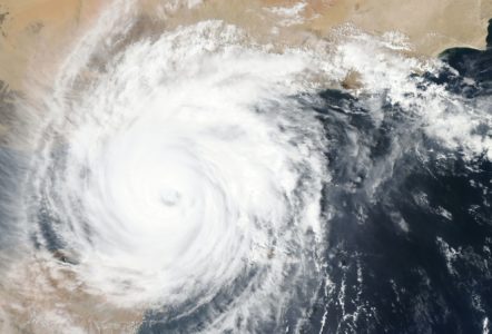 METEOROLOZI UPOZORAVAJU STANOVNIŠTVO NA KATASTROFU Japan: Zbog tajfuna 72.000 ljudi mora da se evakuiše