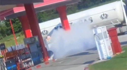 HAOS KOD ČAČKA Pukla plinska boca na benzinskoj pumpi: U toku evakuacija stanovništva, policija i vatrogasci blokirali puteve (VIDEO)