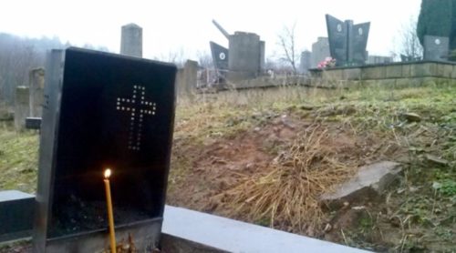 OVO SE NE VIĐA ČESTO Muslimani dostojanstveno na pravoslavnom groblju sahranile komšiju Srbina