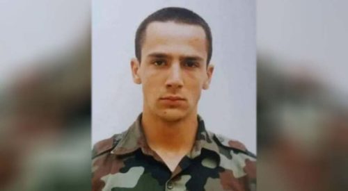 „MAJKO, NE VJERUJEM DA ĆU SE IZVUĆI“ Mladić Saša poginuo u paklu Košara: Majci stiglo pismo poslije sahrane, ispunila mu obje želje