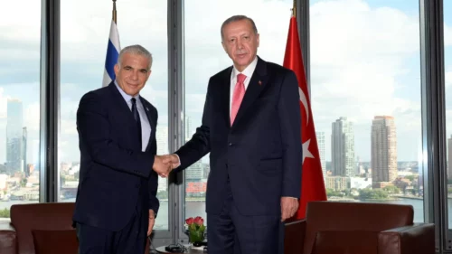 RAZGOVARALI O ENERGETICI Prvi susret uživo lidera Turske i Izraela od 2008. godine