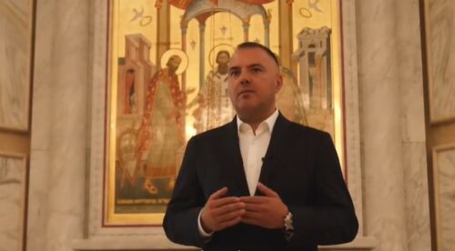 „DA ZAGRLI BRAT BRATA“ Siniša Vidović obišao zavjetni hram srpskog naroda, građanima poslao snažne svetosavske poruke