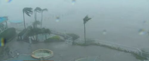 Najmanje dvoje mrtvih u oluji „Nikol“ na Floridi