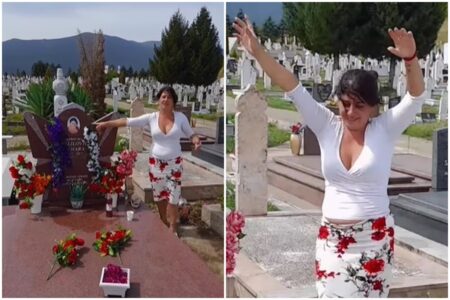HIT SNIMAK SA GROBLJA Žena pjeva i veseli se kraj majčinog spomenika (VIDEO)