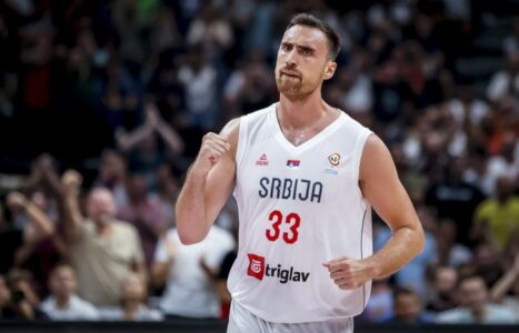 PROPUŠTA PRVE DVIJE UTAKMICE ZBOG VIRUSA Nikola Milutinov nije otputovao na Evrobasket