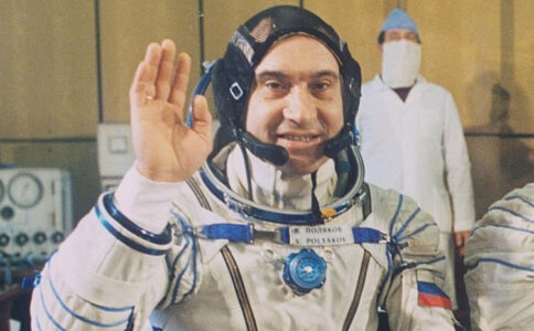 OBIŠAO ZEMLJU VIŠE OD 7.000 PUTA Preminuo ruski astronaut Valeri Poljakov