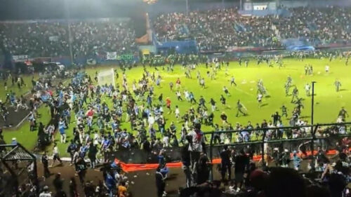 UGUŠILI SE U GUŽVI Broj žrtava u stampedu na stadionu porastao na 174
