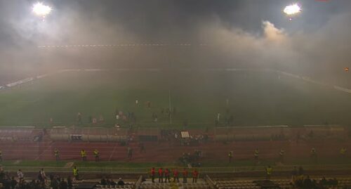 Prekinuta utakmica Partizana i Kelna: Grobari „zapalili“ stadion (VIDEO)