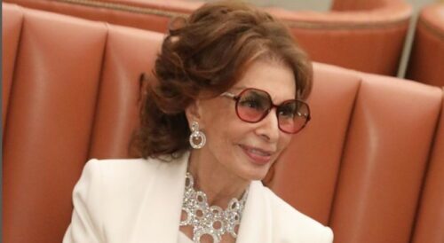 ZA ITALIJANSKU DIVU GODINE SU SAMO BROJ Sofija Loren u 88. godini života pronašla novo zanimanje (FOTO)