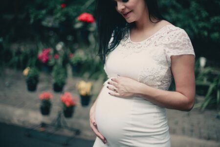 „POMOĆ NA KAŠIČICU“ Fond trudnicama refundira samo 700 KM za prenatalne testove, oglasila se pojedina udruženja