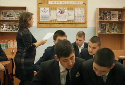 NOVI PREDMET U PROGRAMU Rusija uvodi osnovnu vojnu obuku u škole